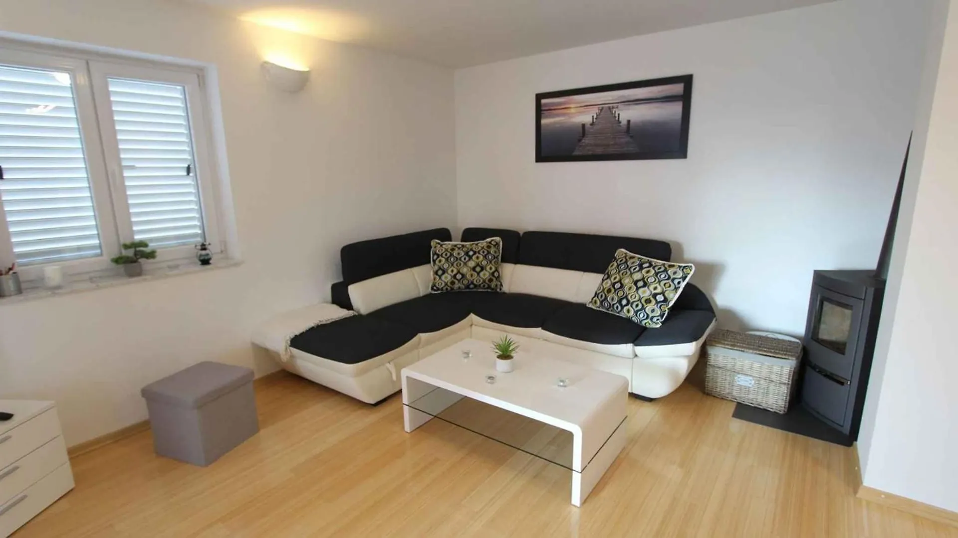 Apartment In Malinska/Insel Krk 34804