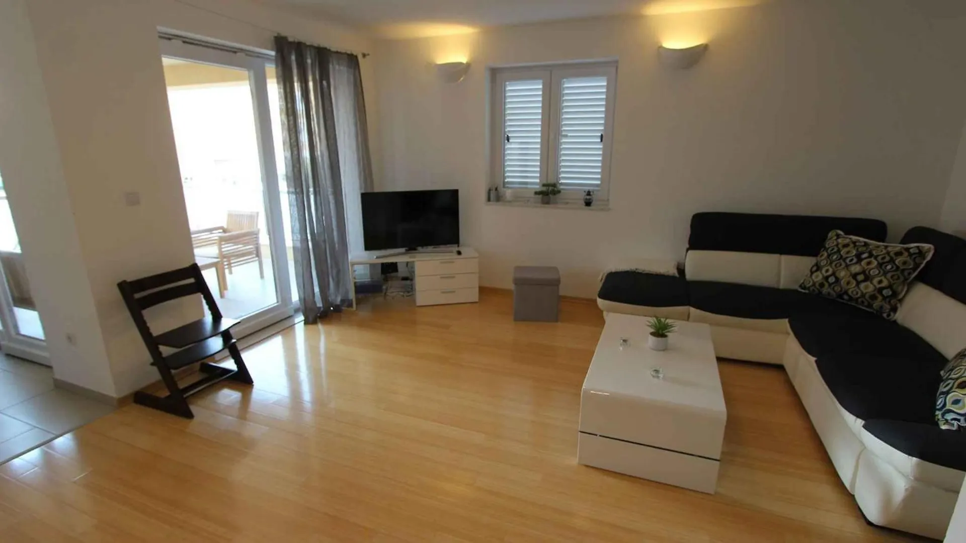 Apartment In Malinska/Insel Krk 34804